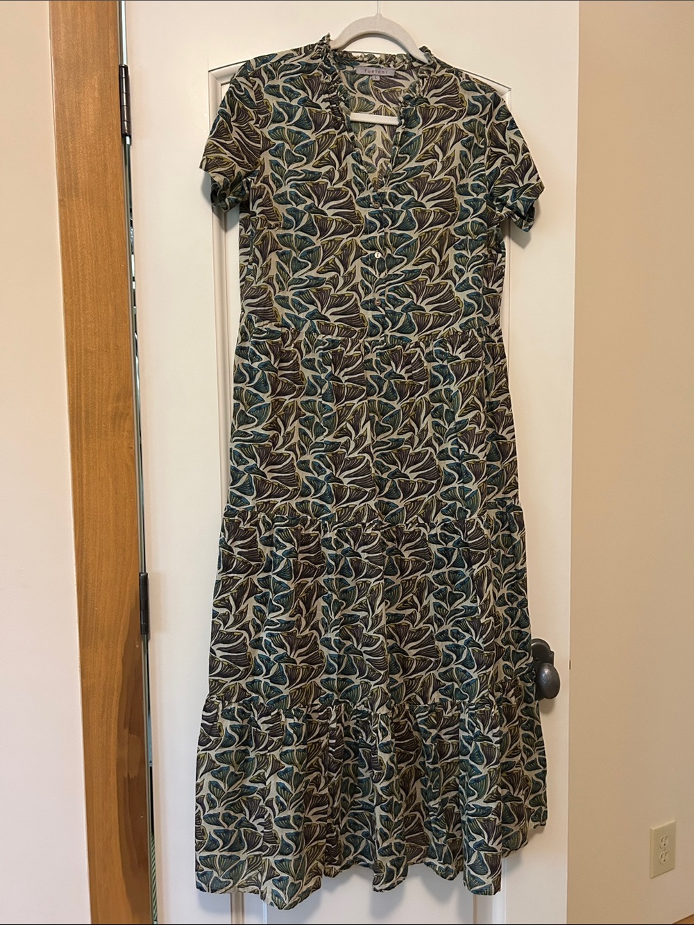 Floral Print Short-Sleeve Midi Dress in Teal and Brown